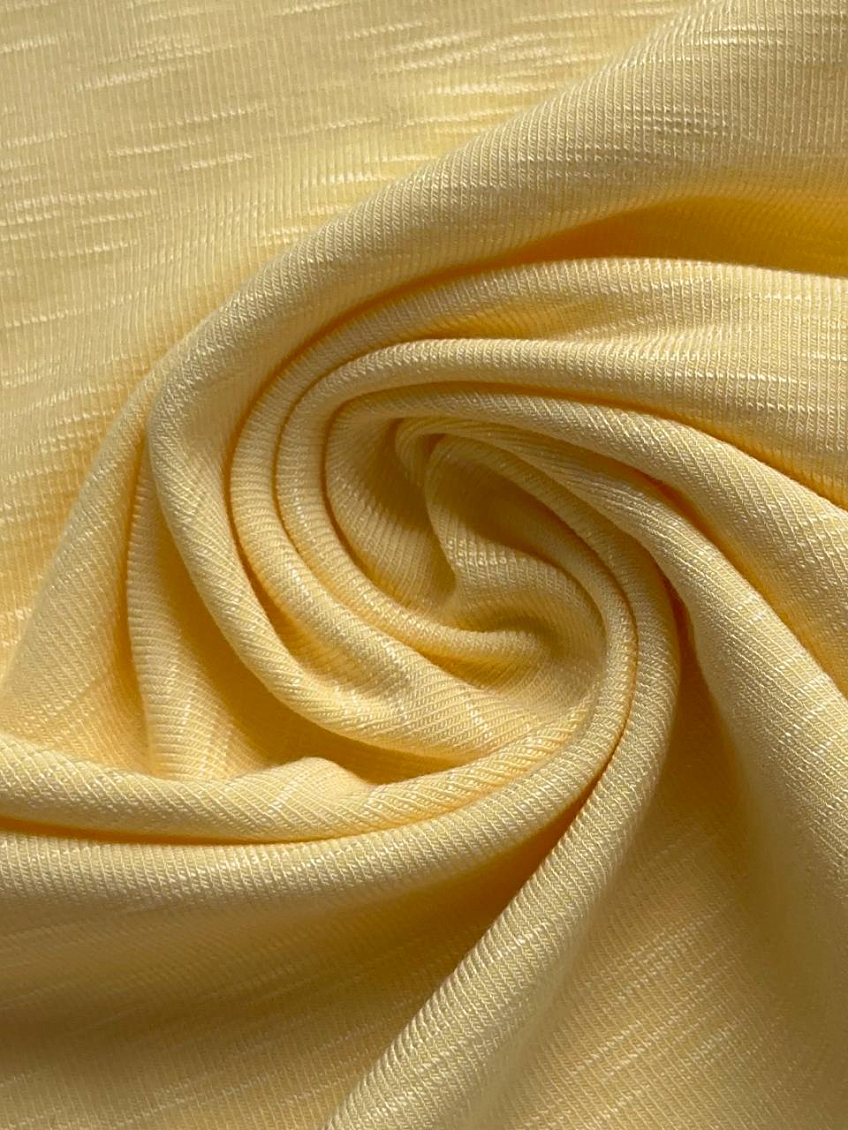 Вискозный трикотаж butter yellow + костюмная ткань винный