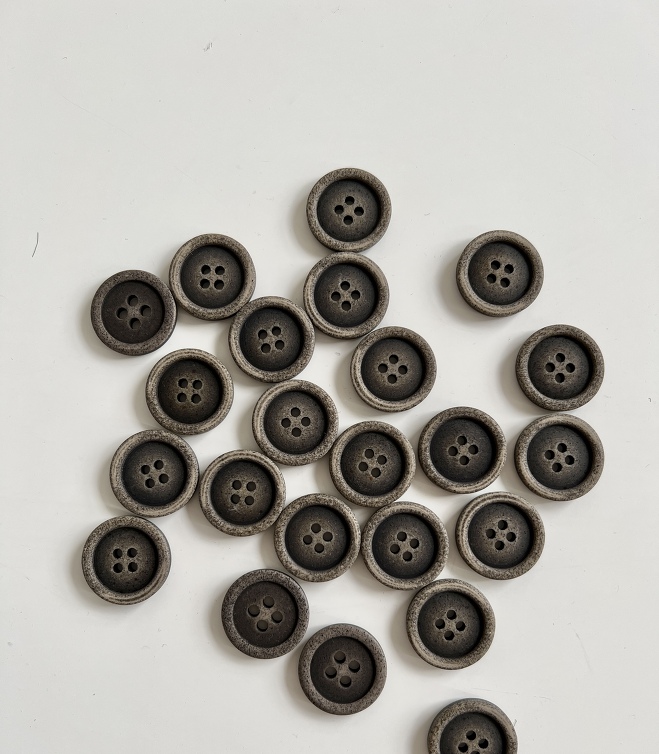 Пуговицы эко пепельные 23мм