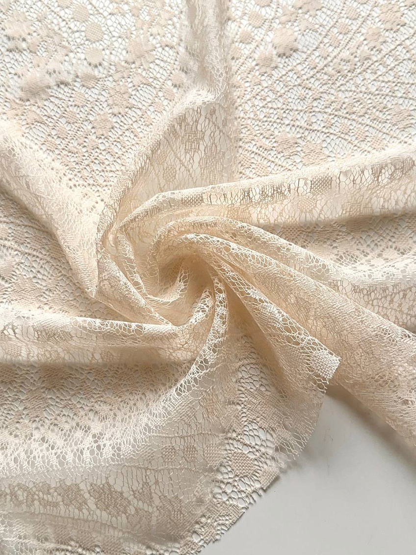 Кружево vintage cream + костюмная ткань песто